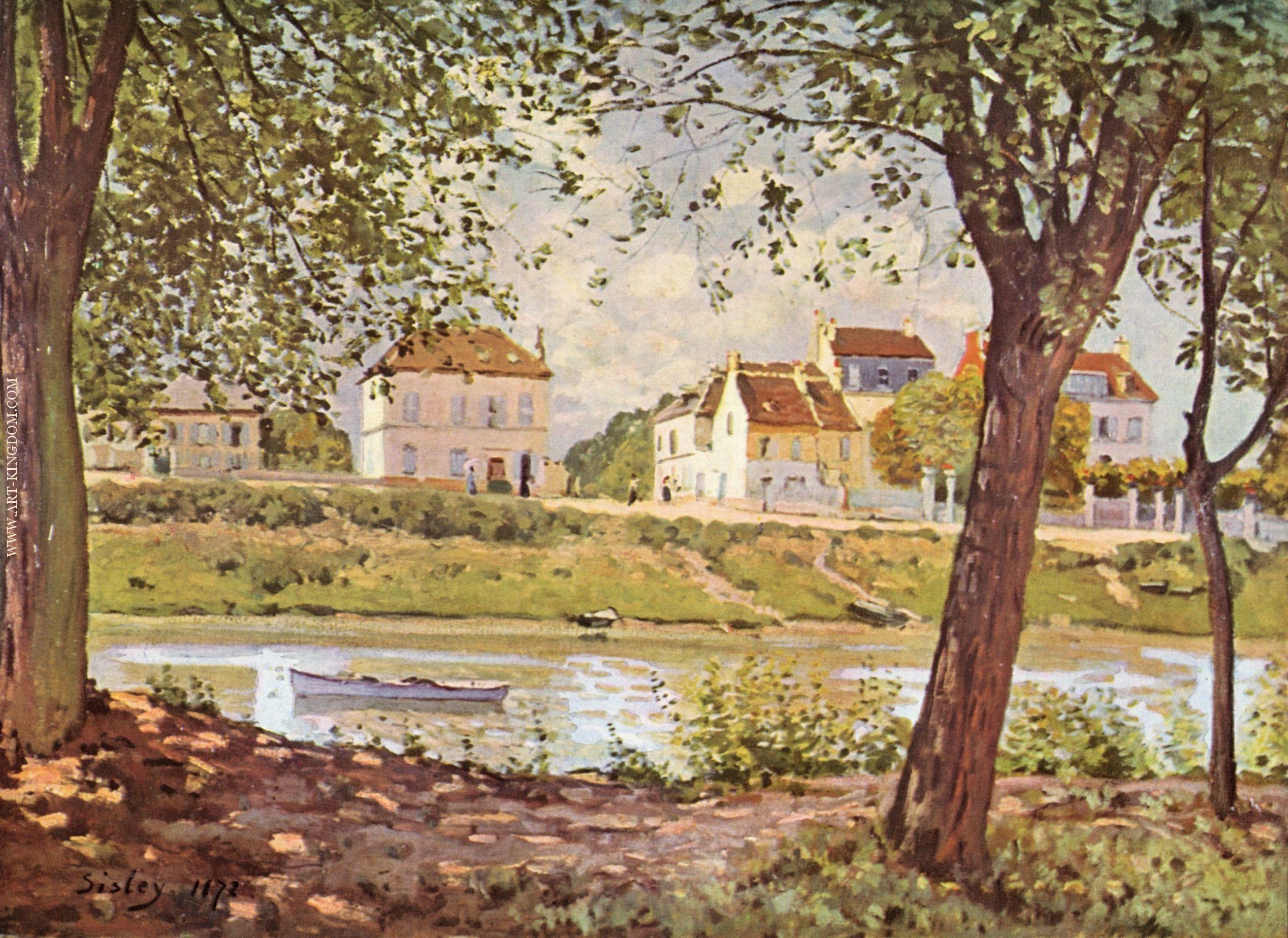 Village on the bank of the Seine