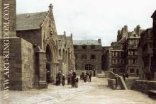 Leaving the Saint Melaine Church in Morlaix